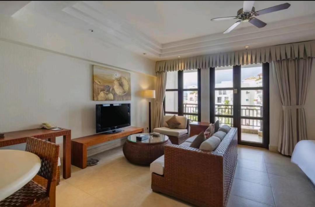 Aegean Suites Sanya Yalong Bay Resort Exterior photo